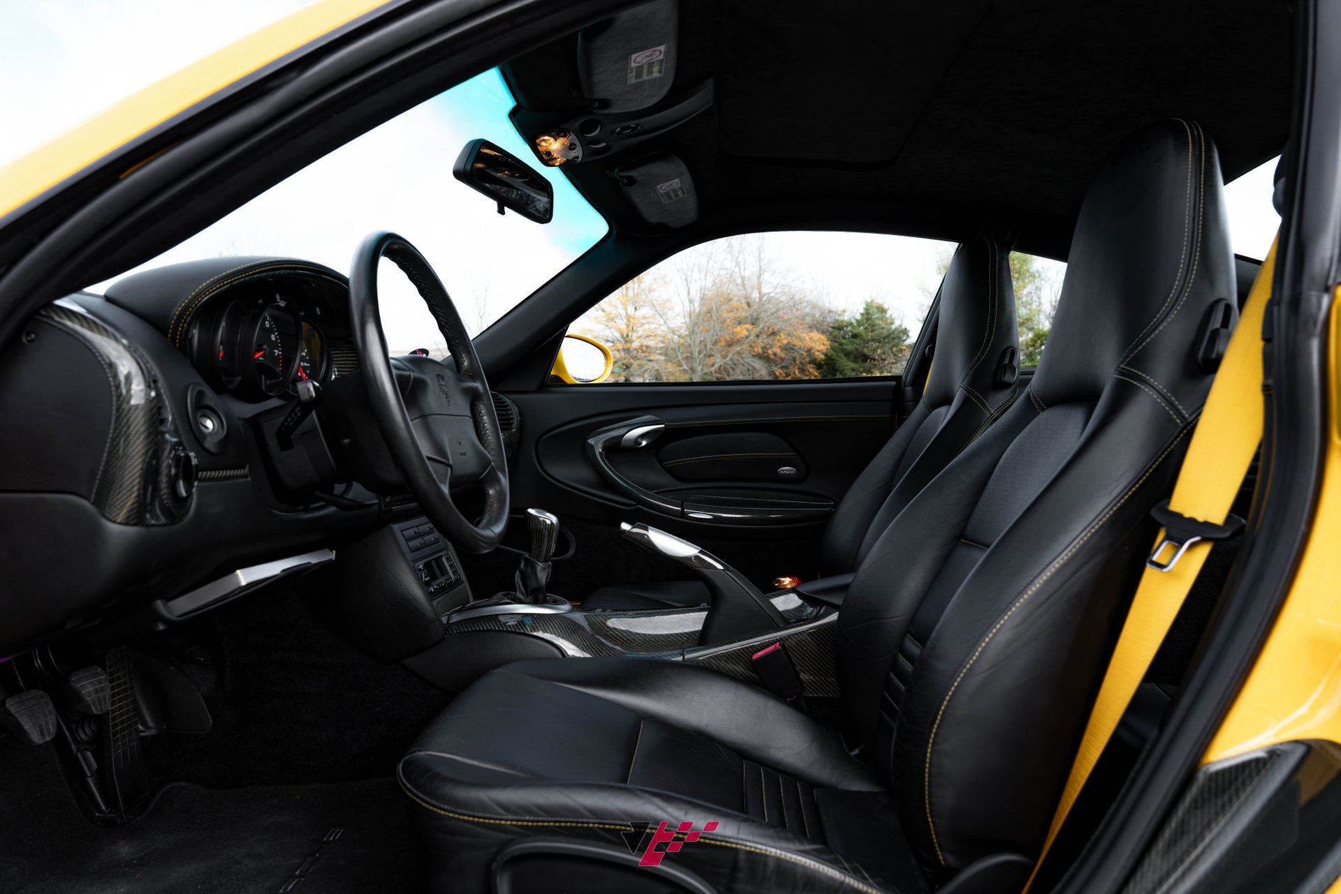 Used 2001 Porsche 911 Carrera 4 image 39