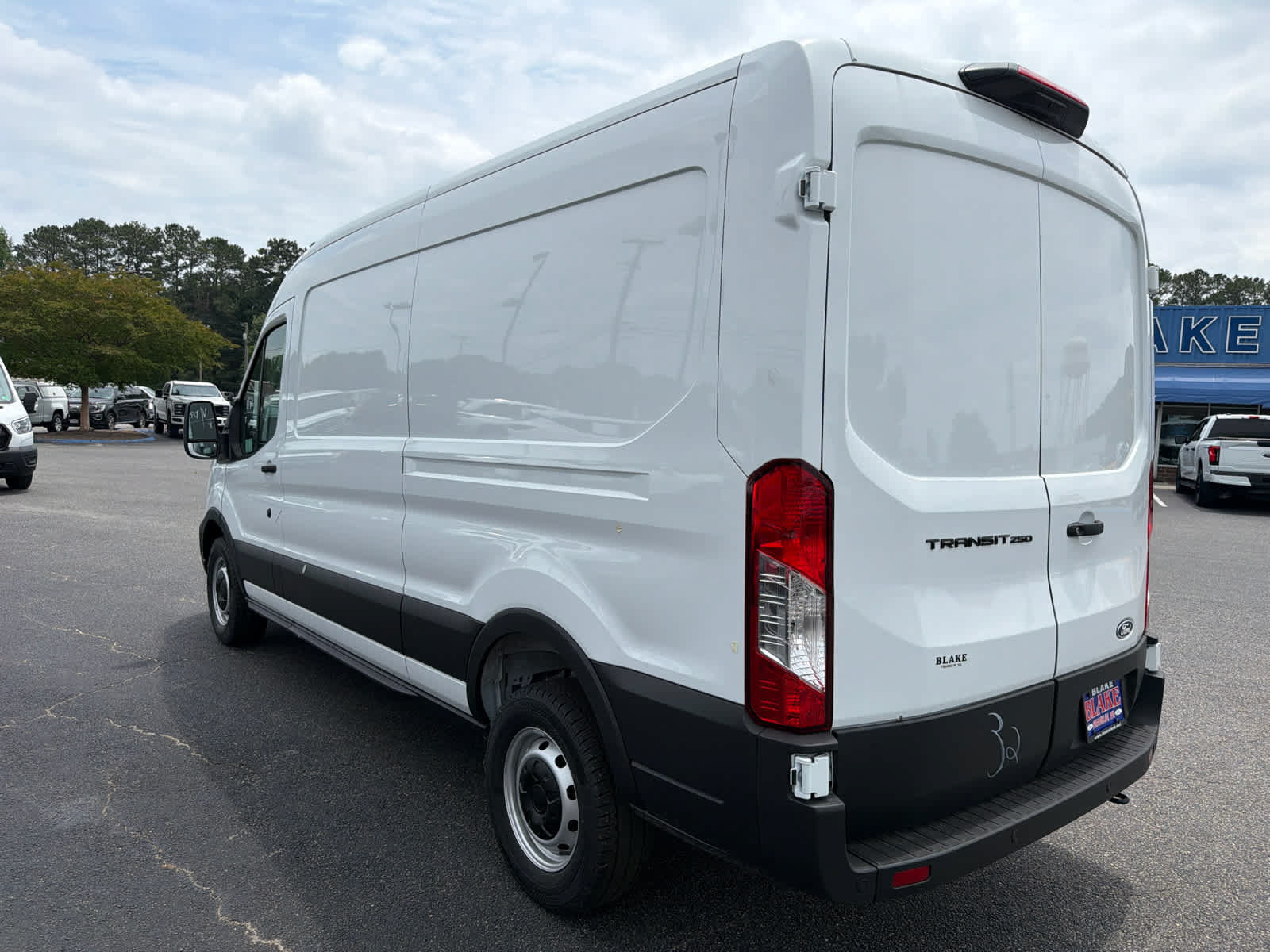 New 2026 Ford Transit 250 148 Medium Roof RWD image 5