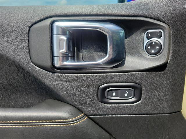 Used 2026 Jeep Wrangler Unlimited Sahara AWD/4WD image 12