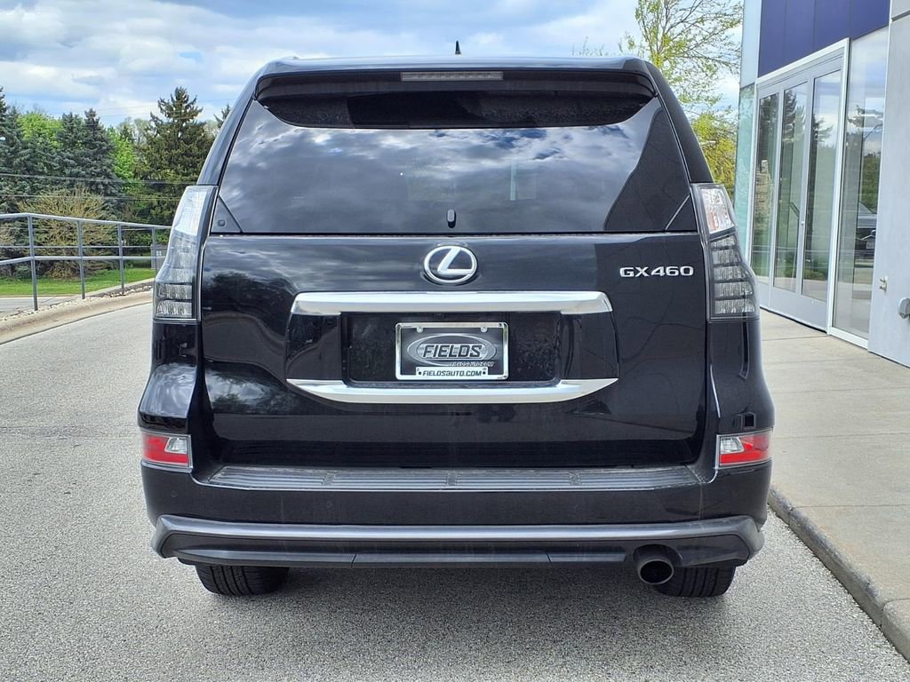 Used 2023 Lexus GX 460 Premium w/ Accessory Package AWD/4WD image 4