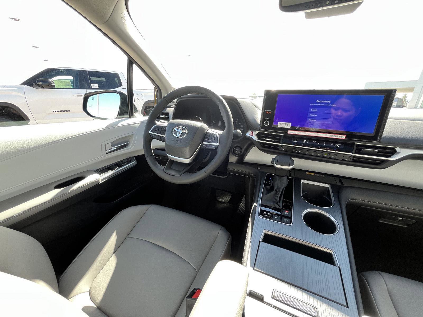 New 2025 Toyota Sienna XLE image 23