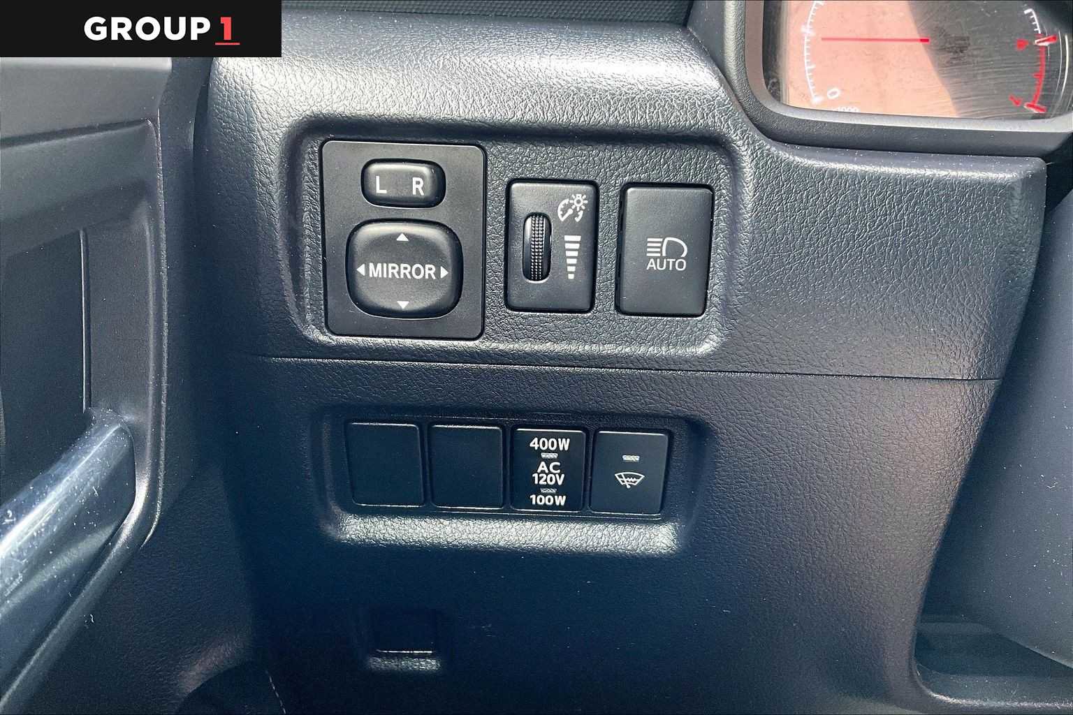 Used 2024 Toyota 4Runner SR5 AWD/4WD image 36