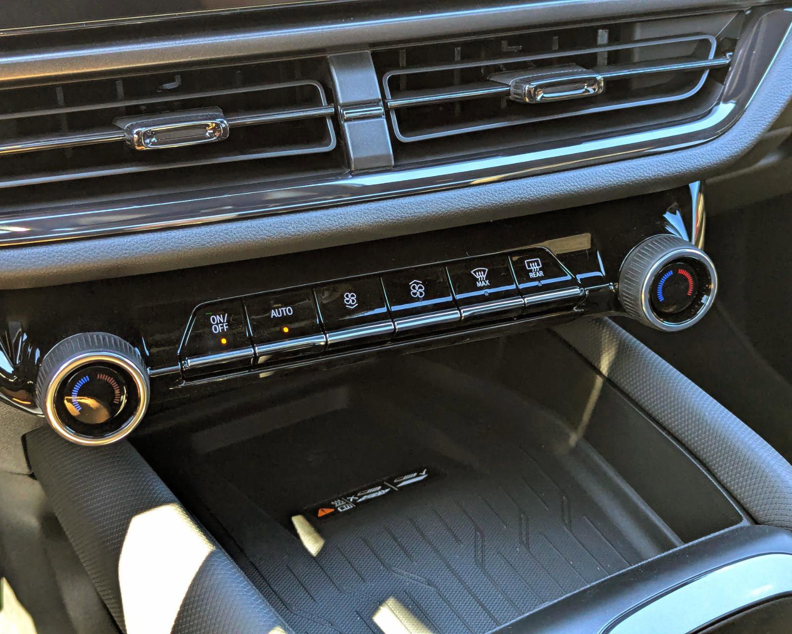 New 2026 Chevrolet Equinox EV RS image 55