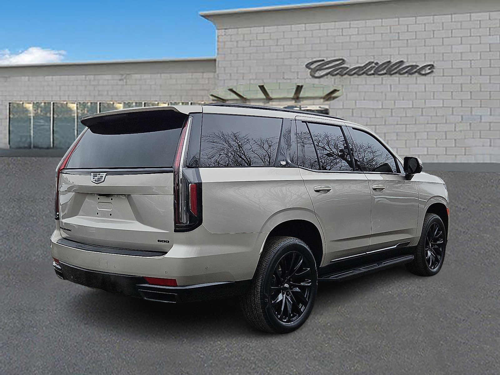 Certified 2024 Cadillac Escalade Sport Platinum w/ LPO, ONYX Package image 4