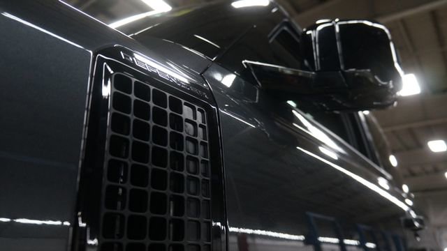 Used 2023 Land Rover Defender 90 S image 65