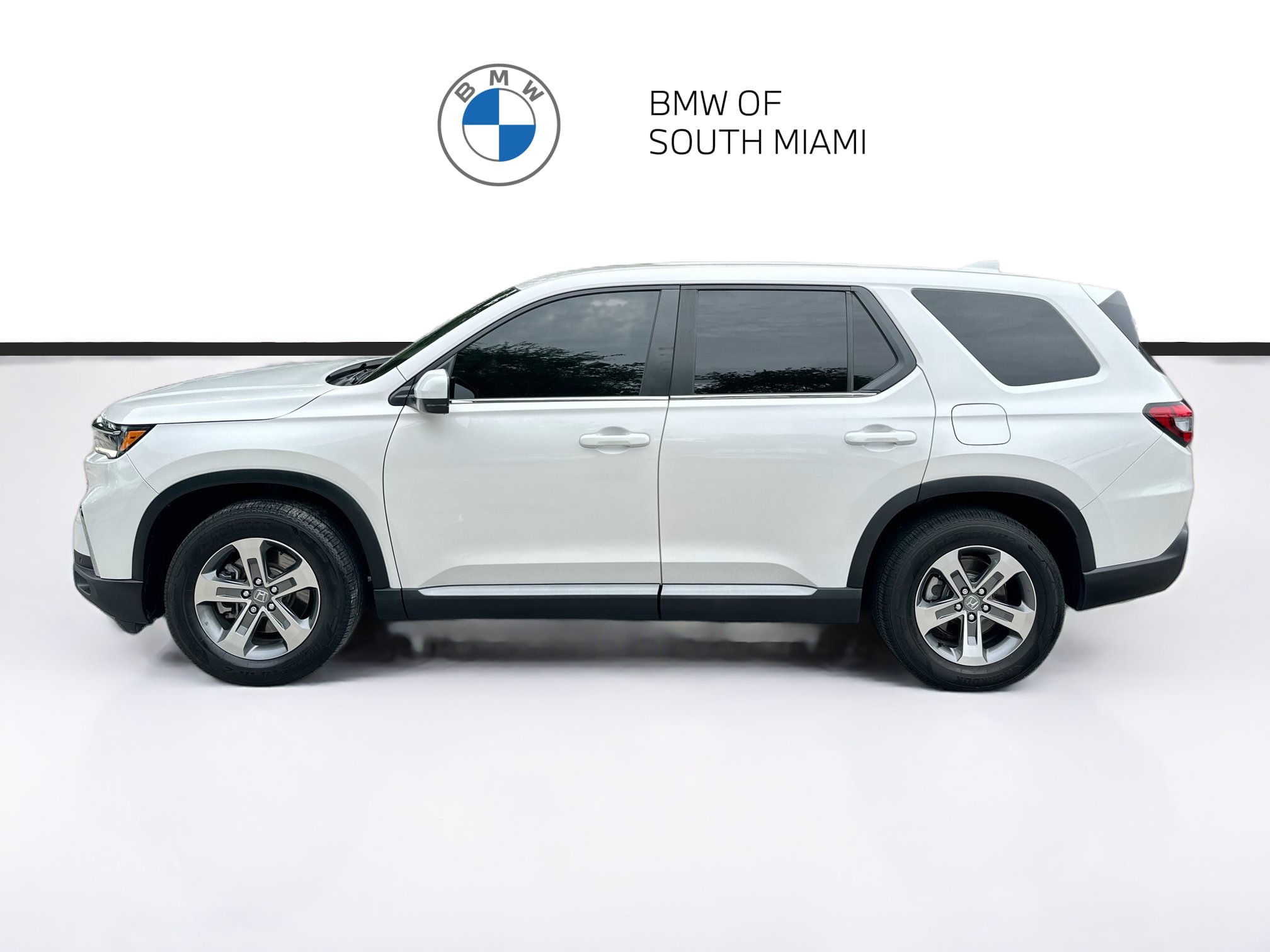 Used 2025 Honda Pilot EX-L image 4