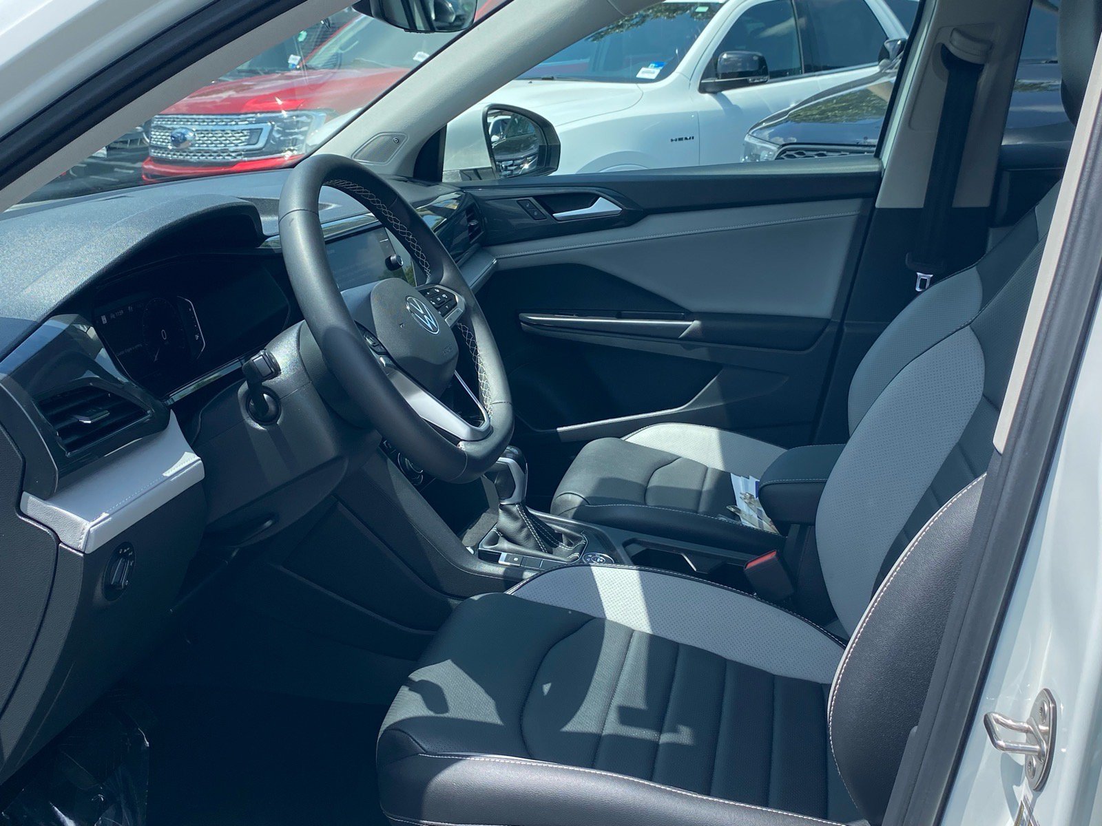 Certified 2023 Volkswagen Taos SEL AWD/4WD image 11