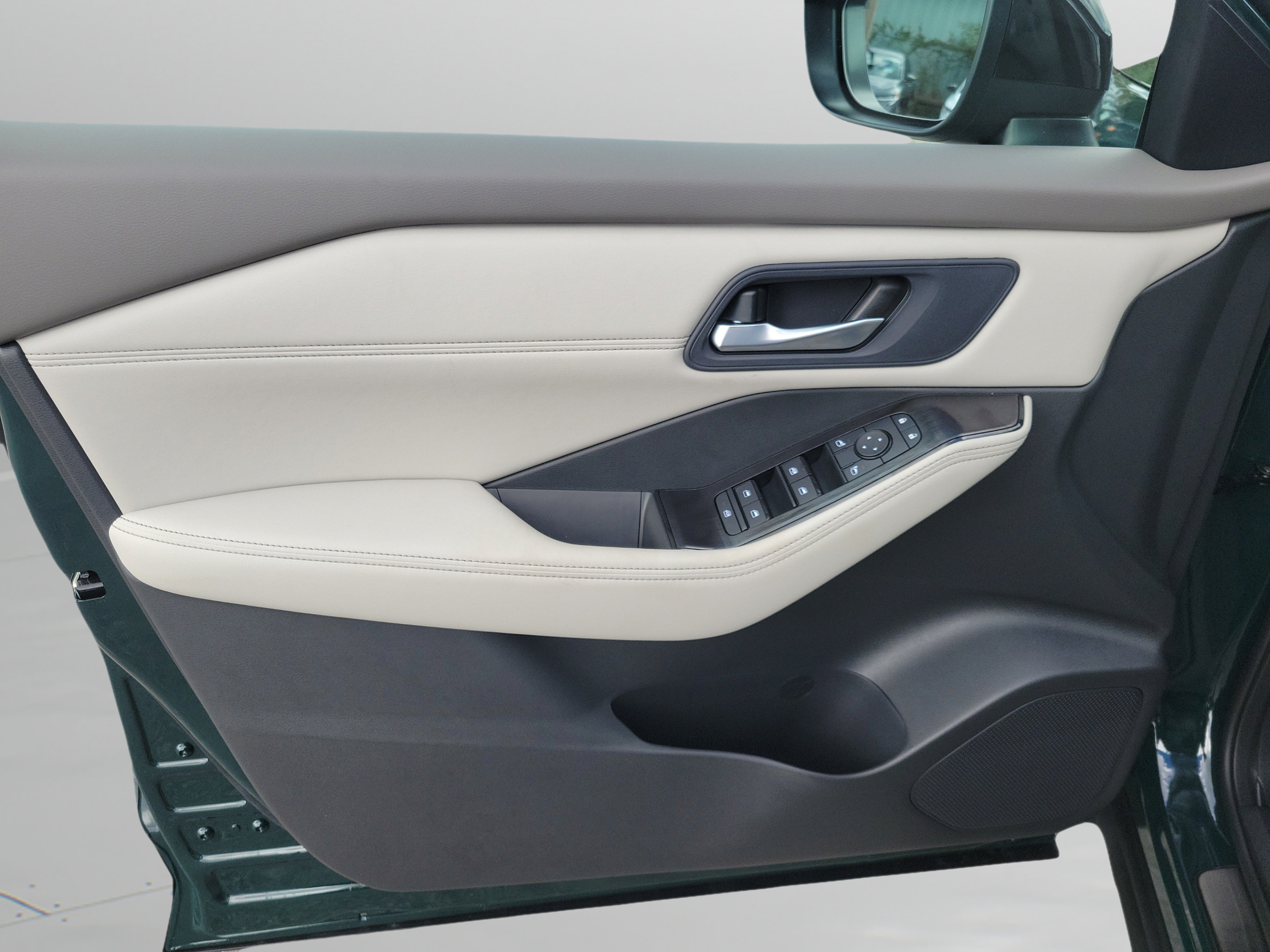 New 2026 Nissan Rogue Dark Armor FWD image 14