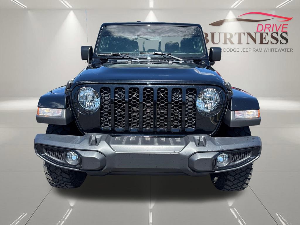 Used 2022 Jeep Gladiator Sport AWD/4WD image 3
