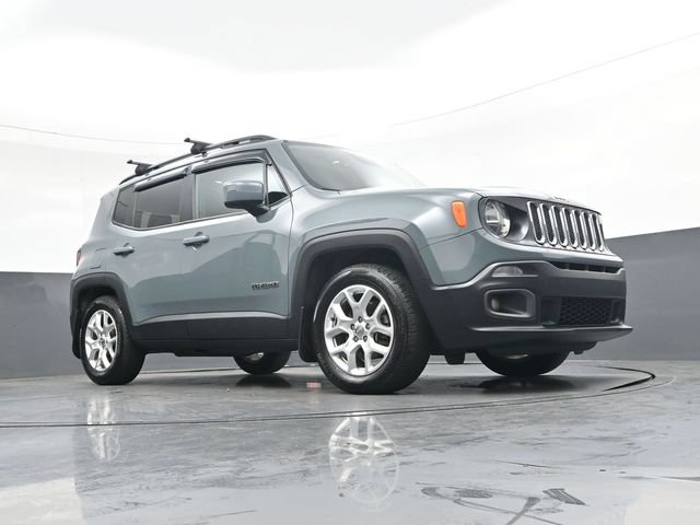 Used 2016 Jeep Renegade Latitude FWD image 31