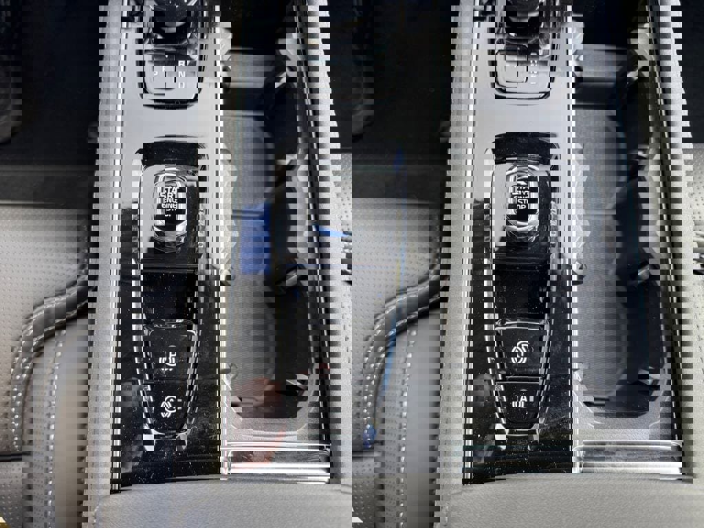 New 2026 Volvo XC90 T8 Ultra w/ Protection Package Premier image 16