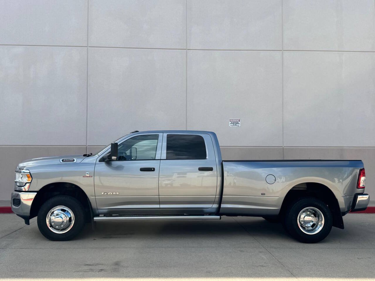 Used 2022 RAM 3500 Tradesman AWD/4WD image 3