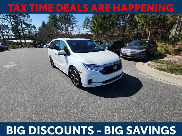 Used 2023 Honda Odyssey Elite image 3