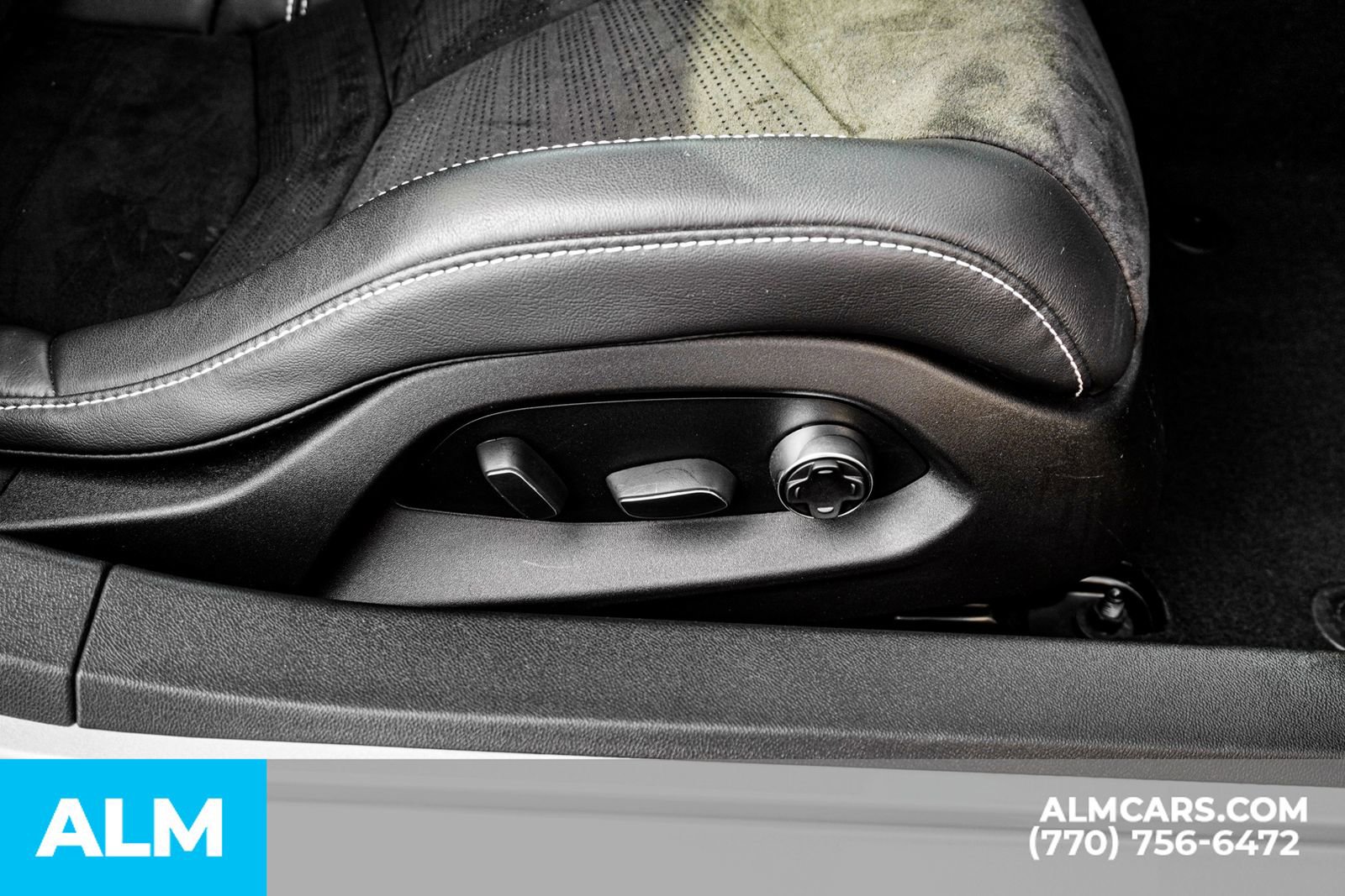 Used 2021 Chevrolet Corvette Stingray Premium Conv w/ Z51 Performance Package image 46