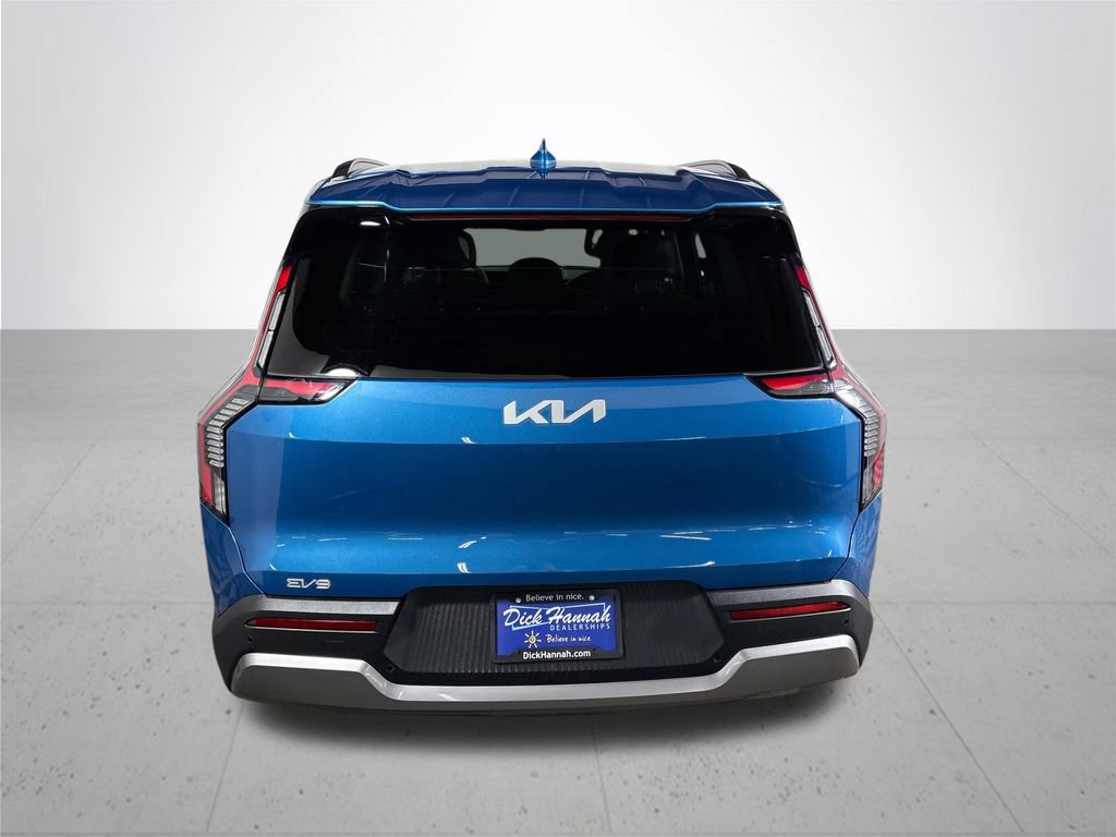 Used 2024 Kia EV9 Wind AWD/4WD image 7