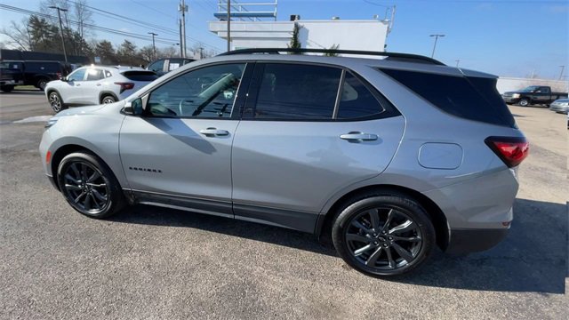 Used 2023 Chevrolet Equinox RS image 7