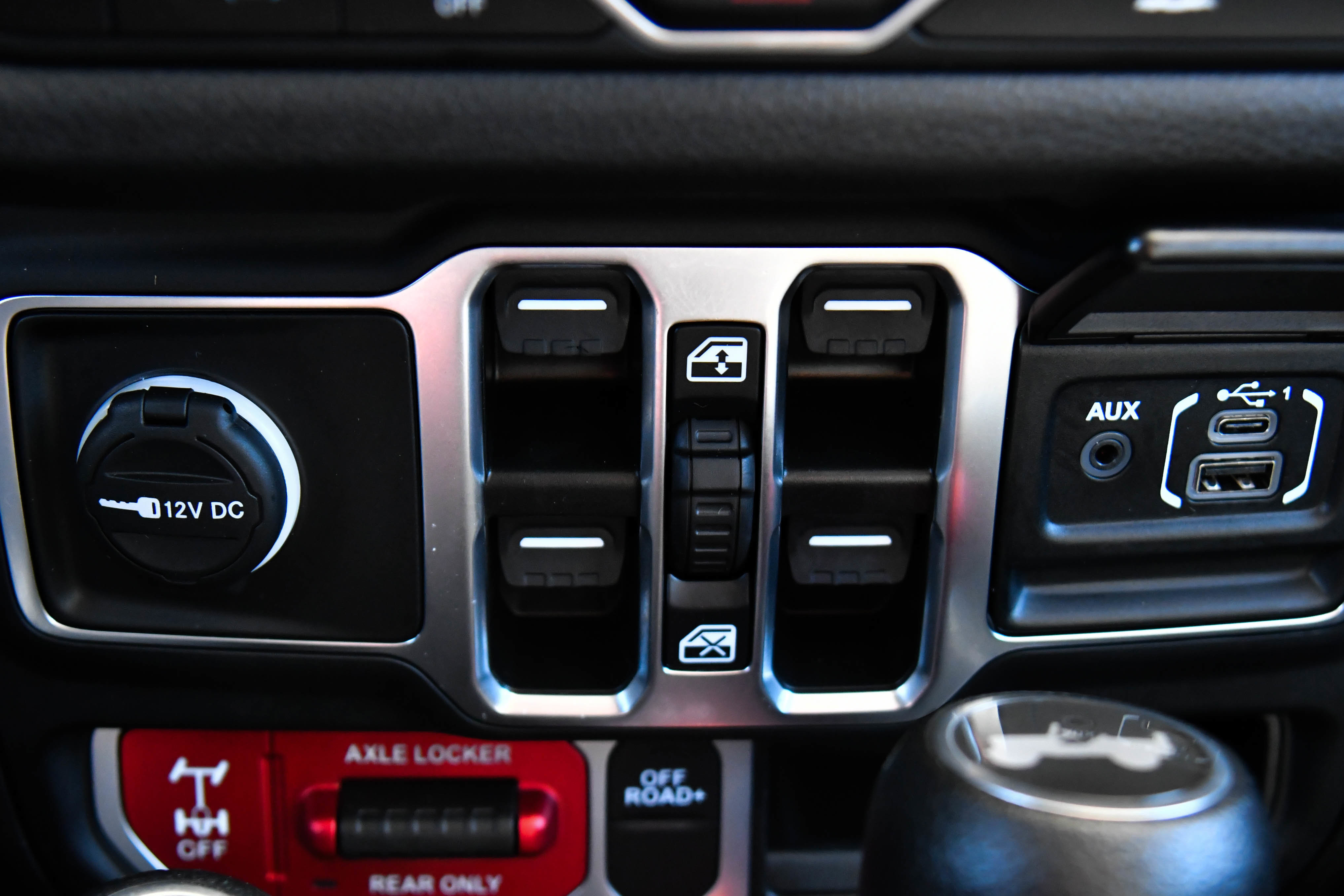 Used 2024 Jeep Wrangler Willys image 27