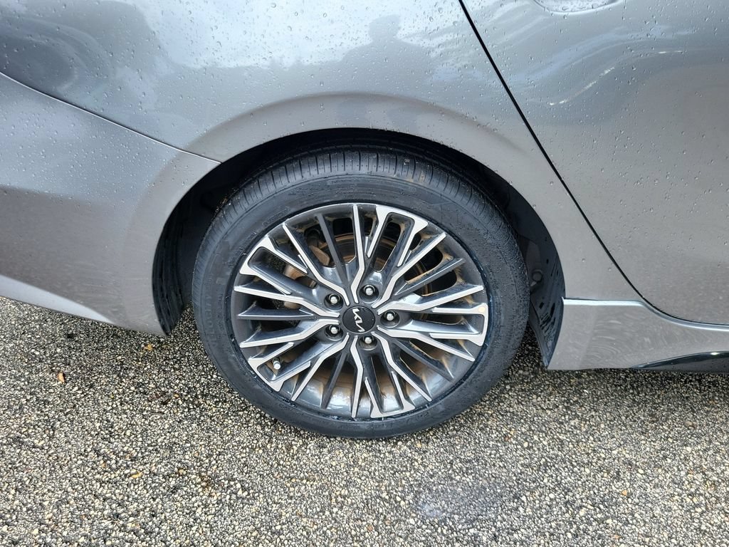 Certified 2023 Kia Forte GT-Line FWD image 8