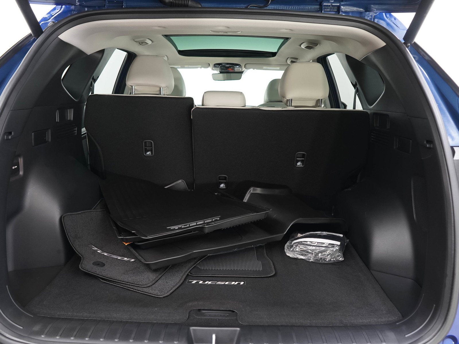 Certified 2024 Hyundai Tucson Limited AWD/4WD image 9