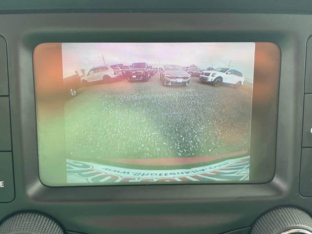 Used 2015 Jeep Renegade Latitude AWD/4WD image 28