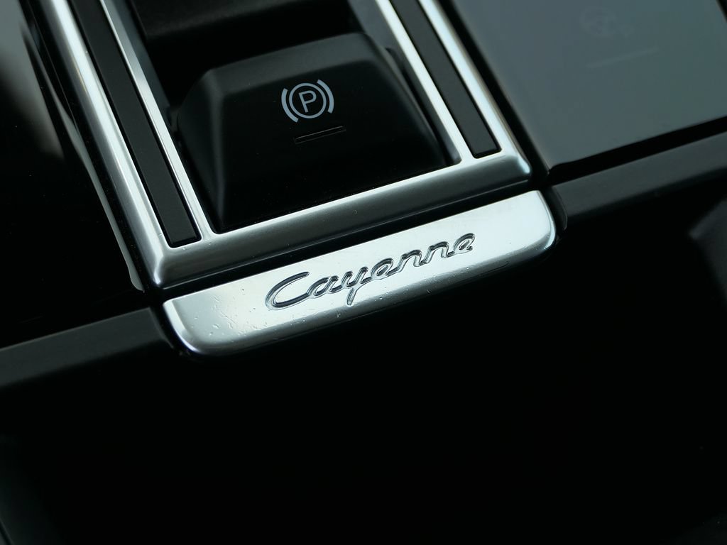 Used 2023 Porsche Cayenne S AWD/4WD image 21