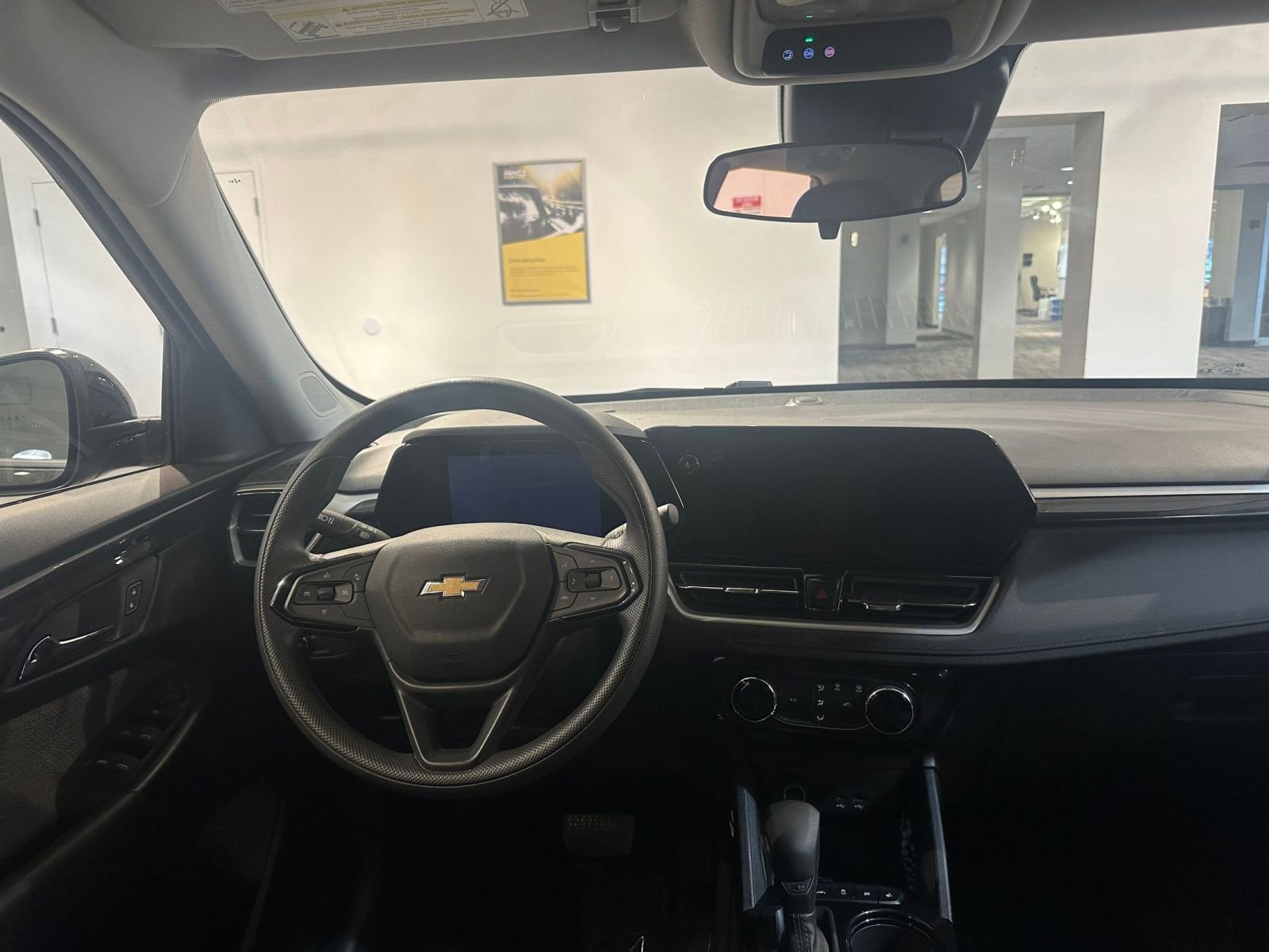 Used 2025 Chevrolet TrailBlazer LT image 34