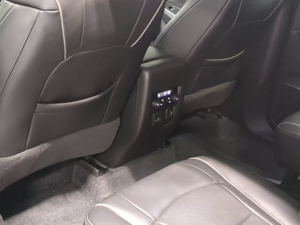 Used 2021 Buick Enclave Avenir w/ Avenir Technology Package AWD/4WD image 22