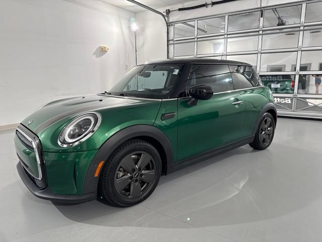 Used 2022 MINI Cooper 2-Door Hardtop FWD image 4