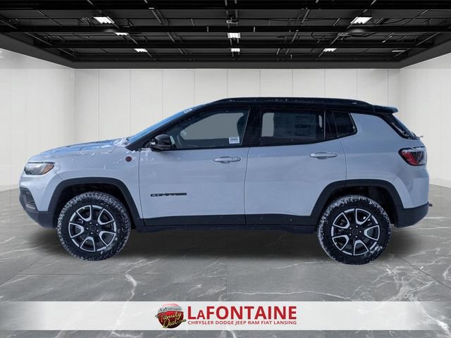 New 2026 Jeep Compass Trailhawk w/ Sun, Sound & Navigation Group image 2