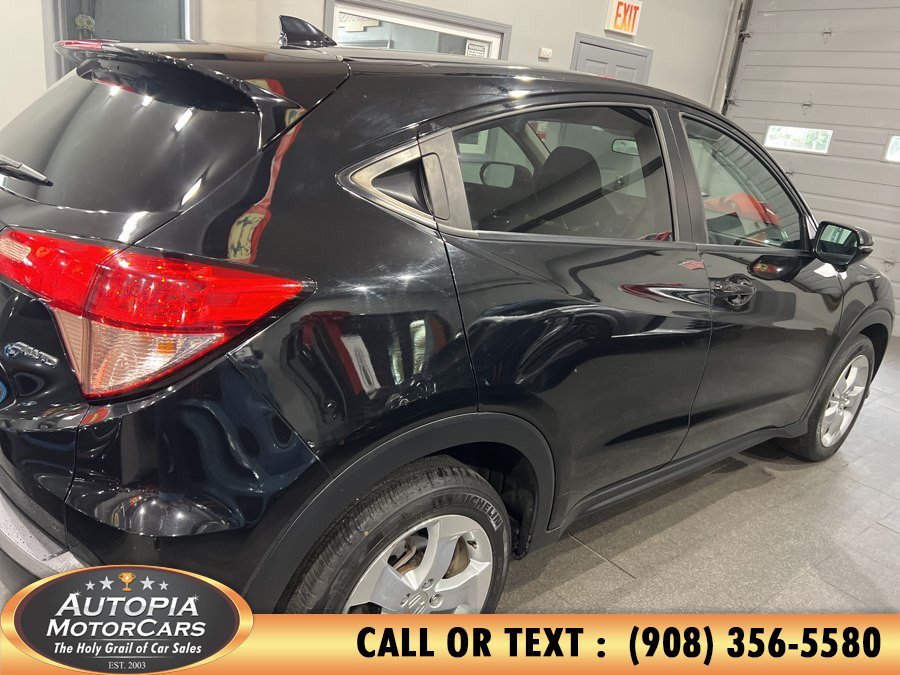 Used 2017 Honda HR-V EX image 6