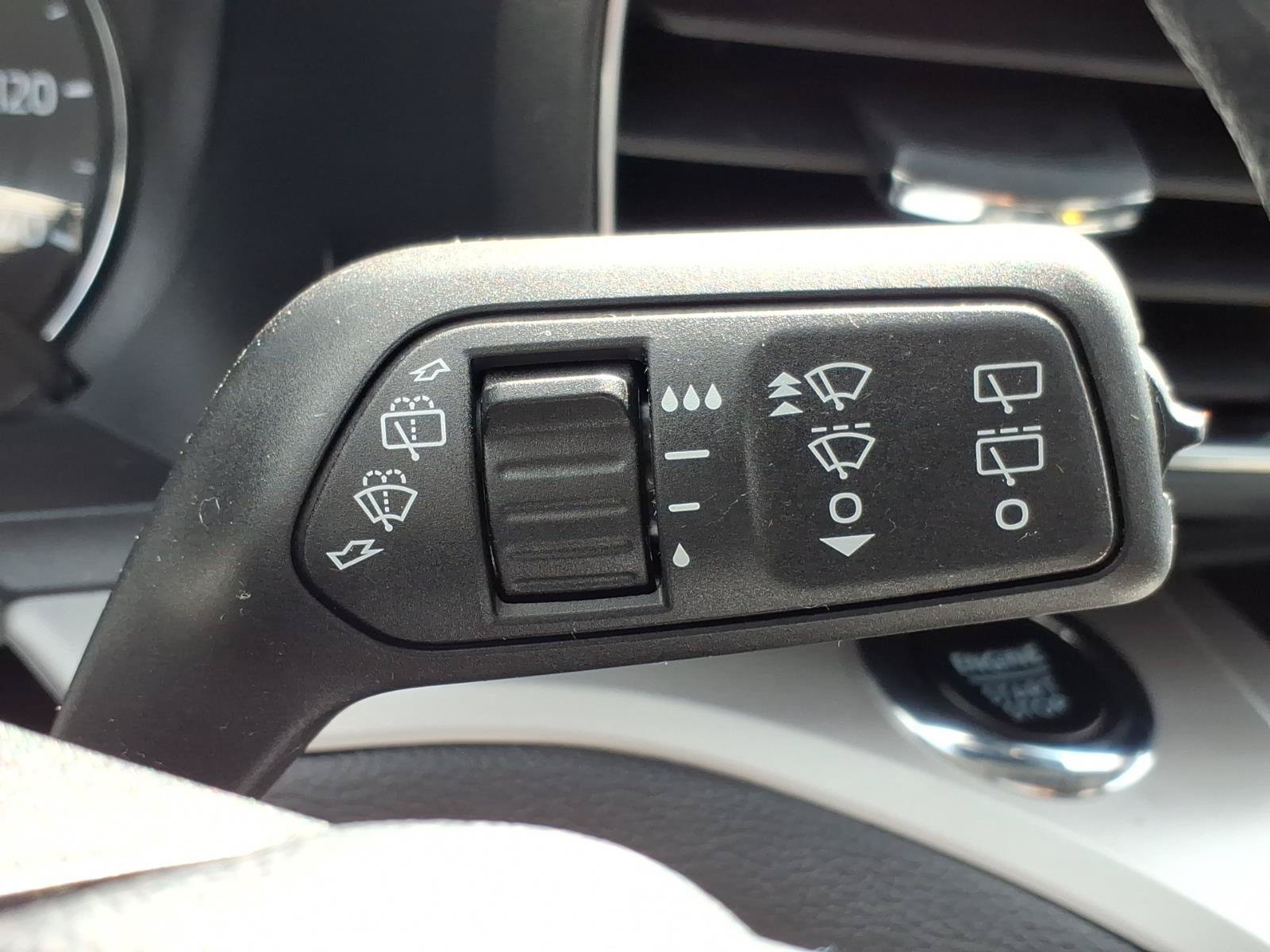 Certified 2023 Ford Explorer XLT w/ Equipment Group 202A AWD/4WD image 30