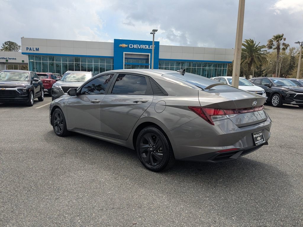 Used 2021 Hyundai Elantra SEL w/ Convenience Package image 5