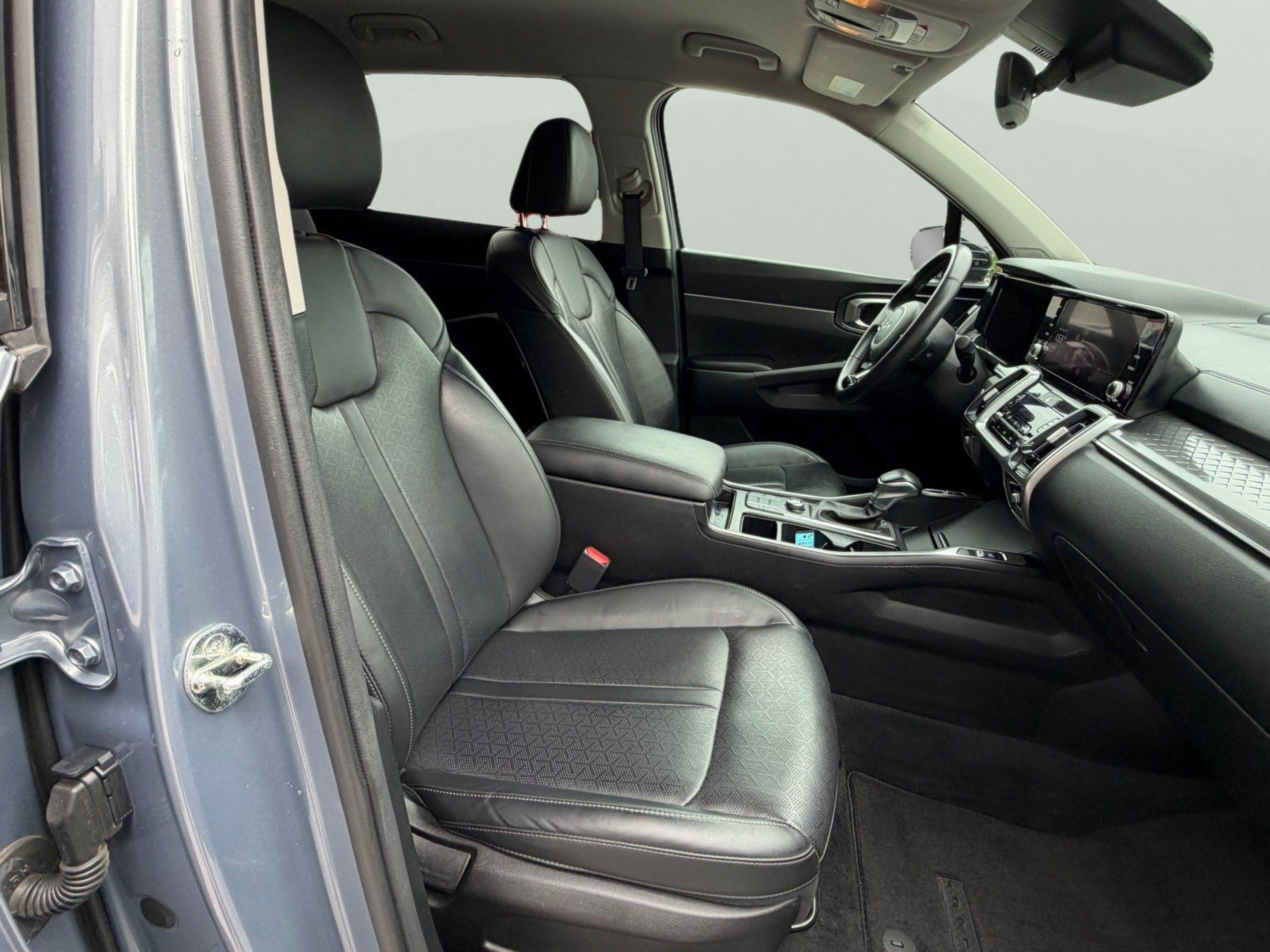 Certified 2023 Kia Sorento S FWD image 25