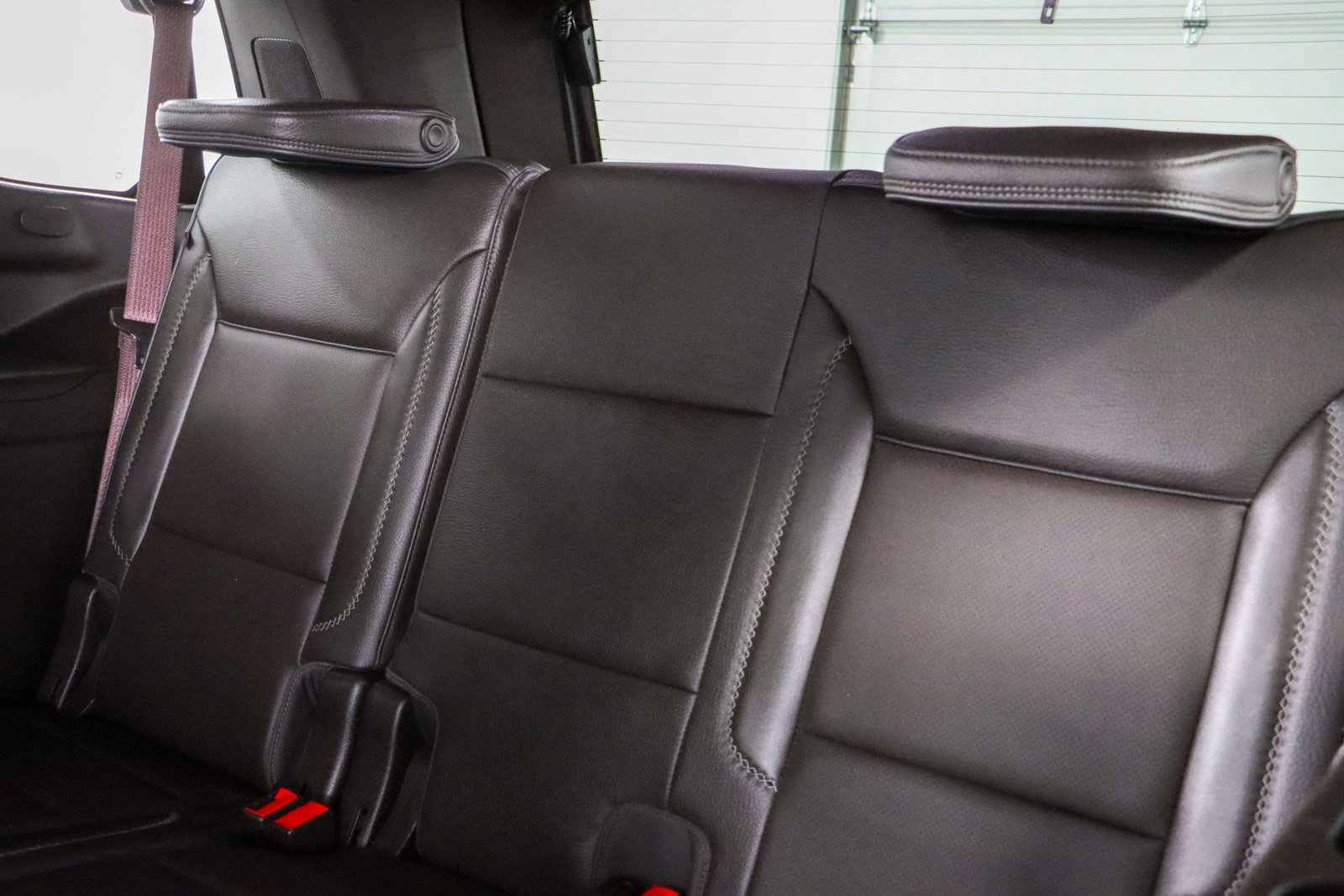 Used 2021 GMC Yukon Denali w/ Denali Premium Package image 30