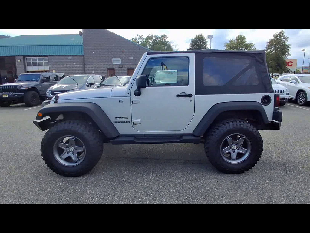 Used 2012 Jeep Wrangler Sport AWD/4WD image 5