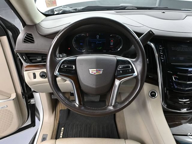 Used 2017 Cadillac Escalade ESV 4WD image 26