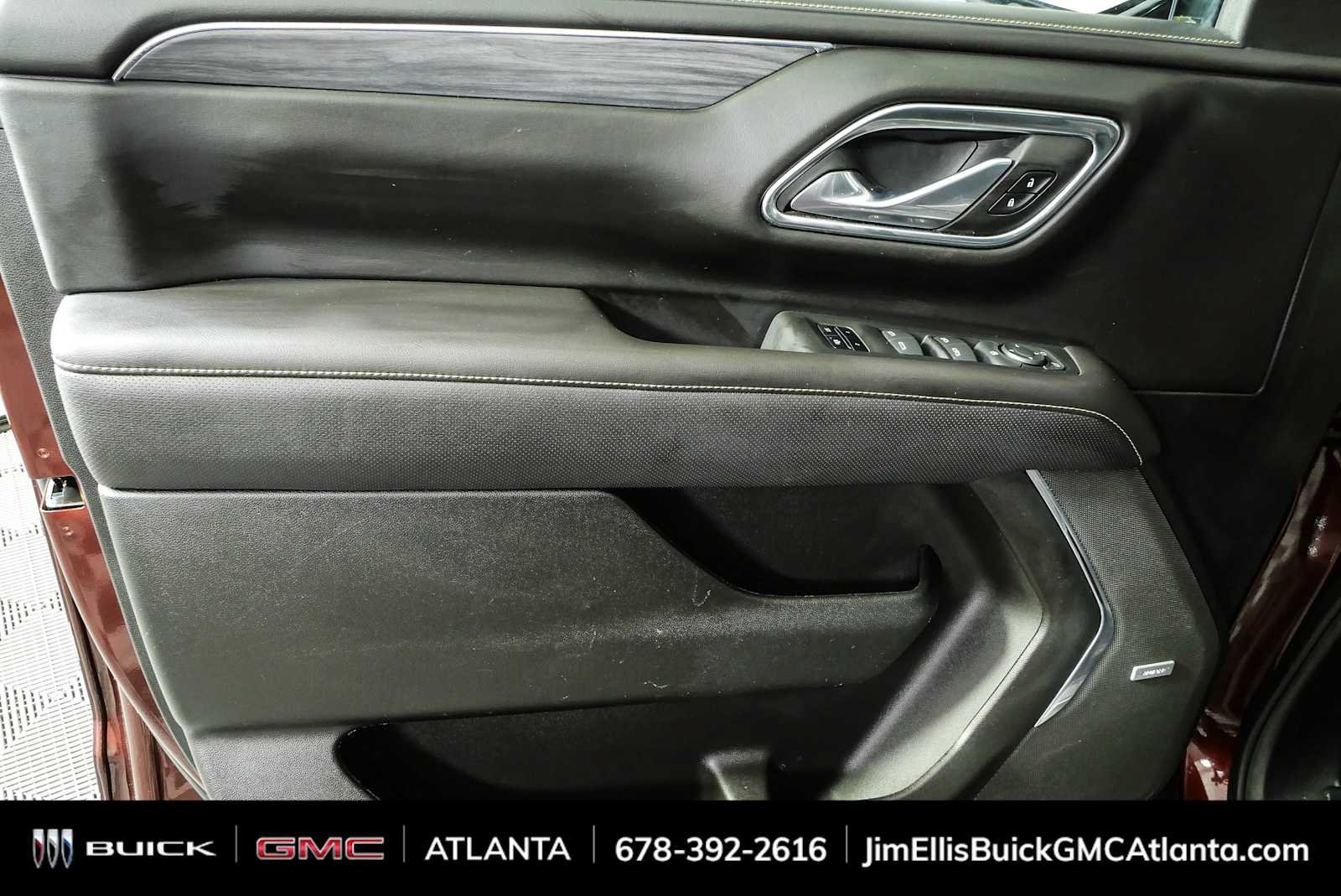 Used 2023 GMC Yukon XL SLT AWD/4WD image 12