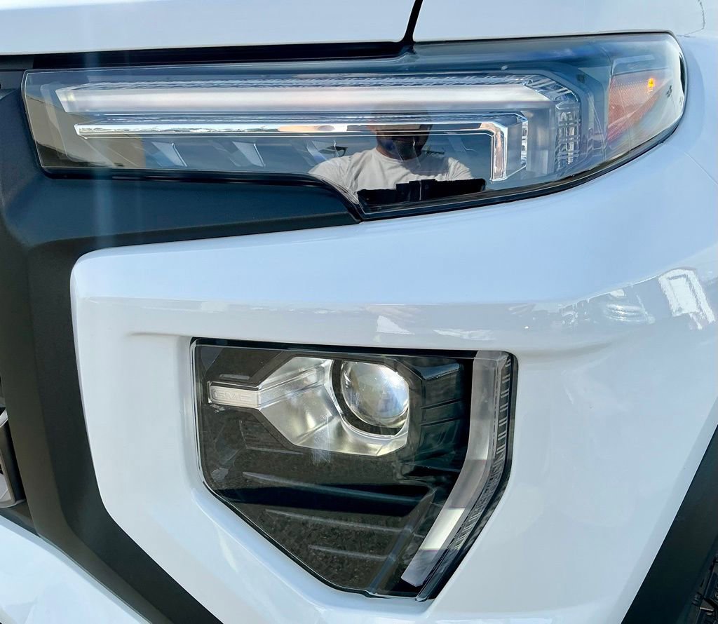 Used 2024 GMC Canyon AT4X image 10