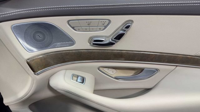 Used 2017 Mercedes-Benz S 550 Sedan image 14