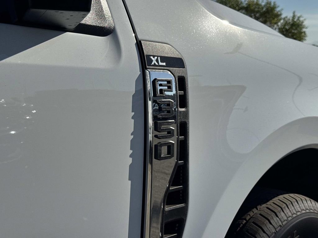 New 2026 Ford F350 XL w/ XL Chrome Package image 21