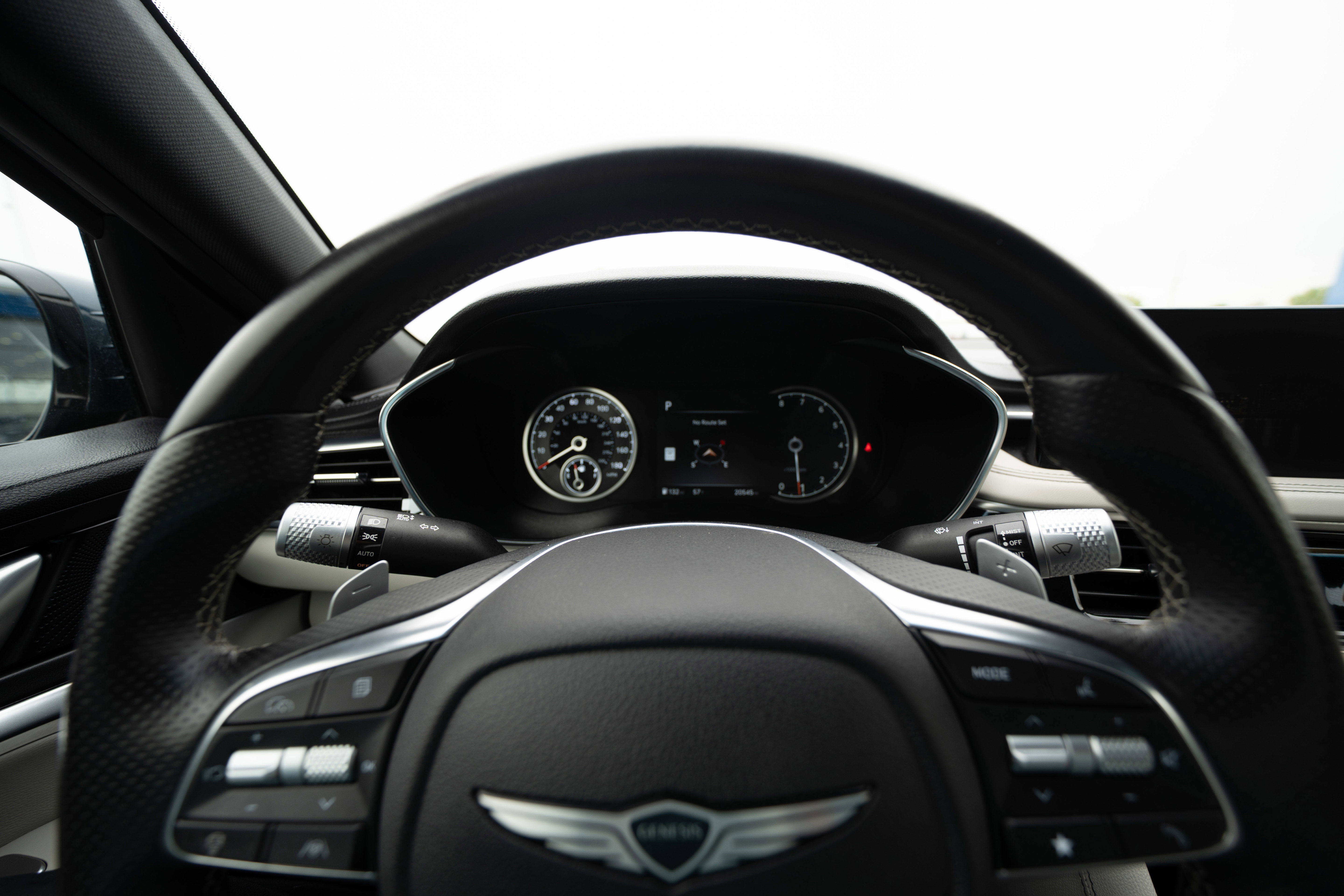 Used 2025 Genesis G70 2.5T RWD image 15