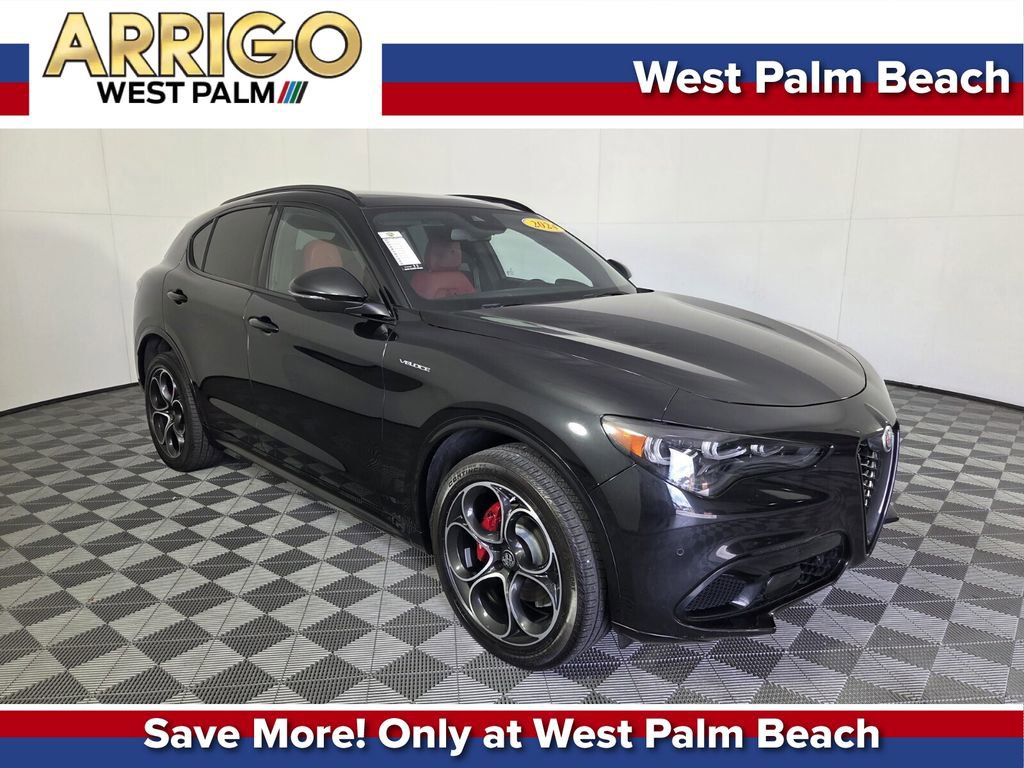 Used 2024 Alfa Romeo Stelvio Veloce image 1