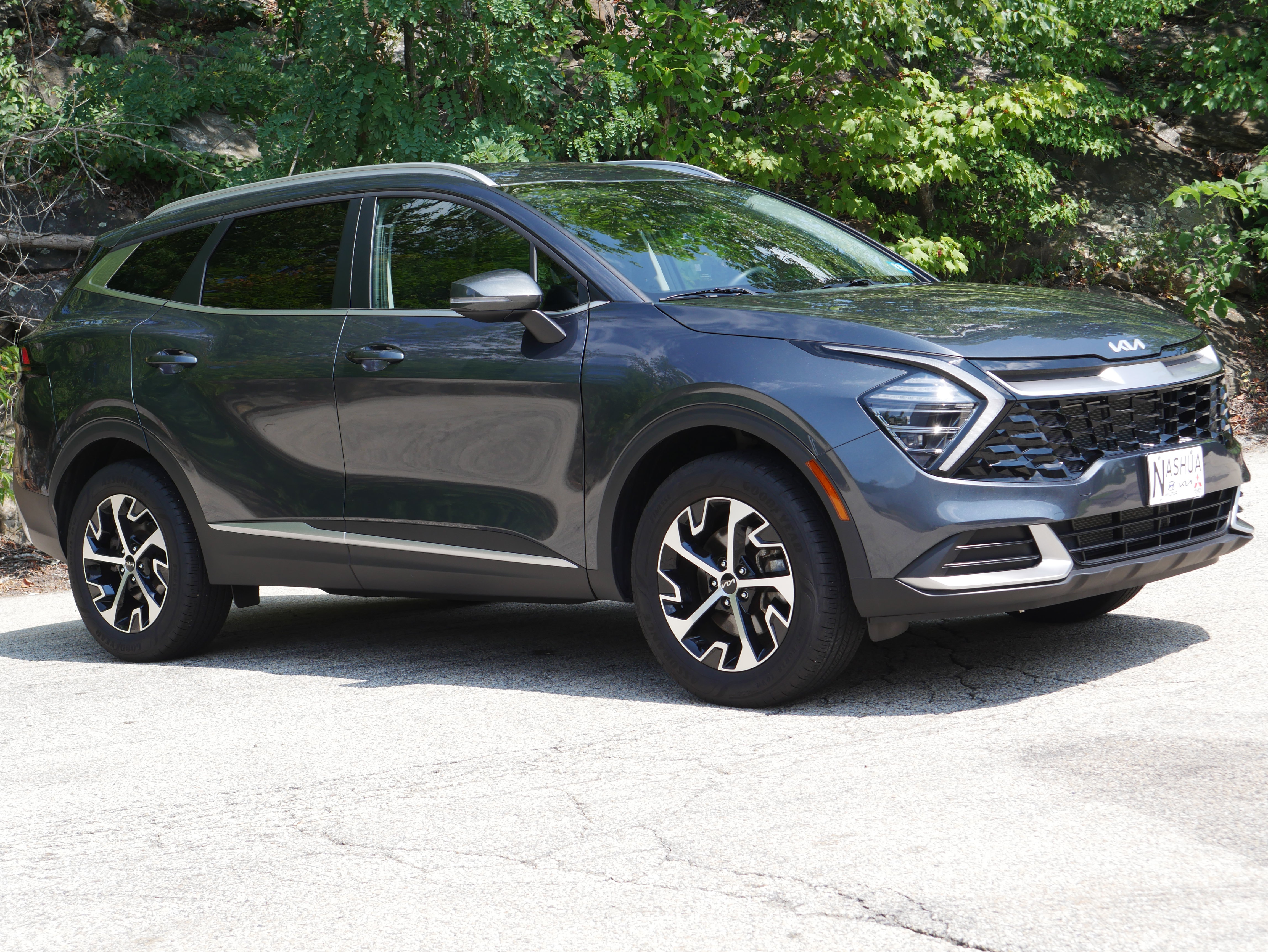 Used 2025 Kia Sportage EX AWD/4WD image 8