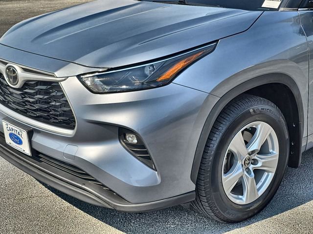 Used 2022 Toyota Highlander LE image 10
