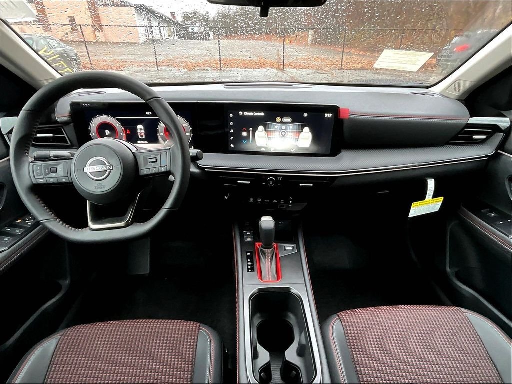 New 2025 Nissan Kicks SR w/ Illumination Package AWD/4WD image 11