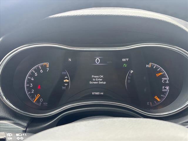 Used 2020 Jeep Grand Cherokee Altitude RWD image 12