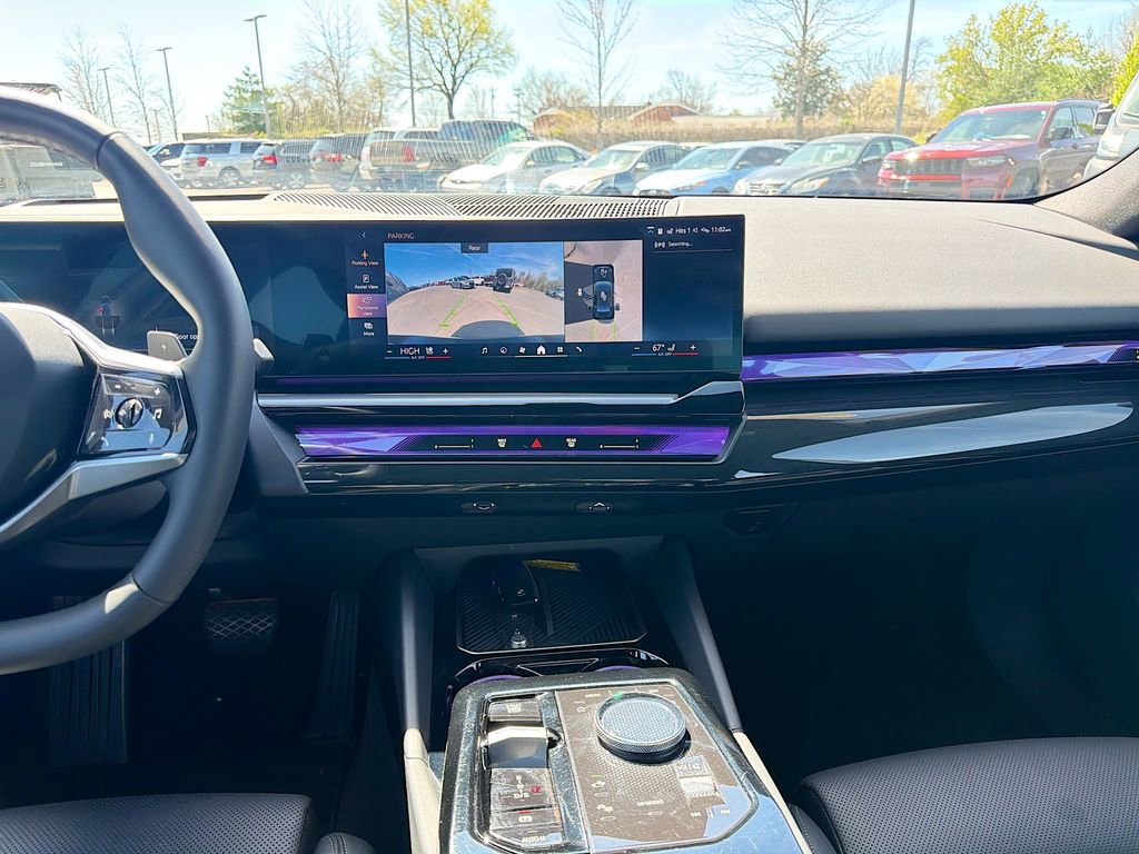 Used 2025 BMW 540i xDrive image 19