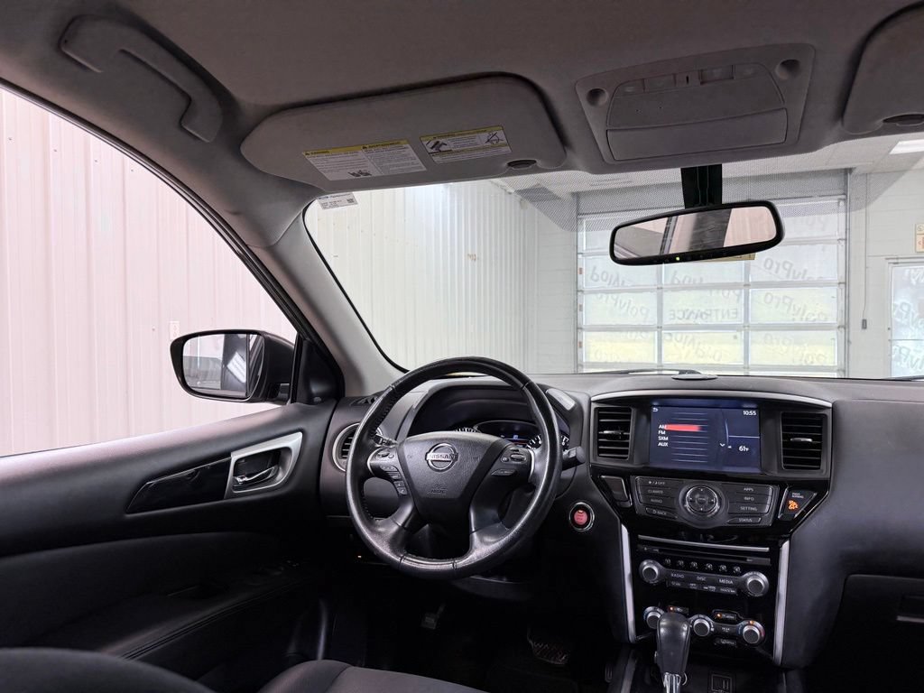 Used 2019 Nissan Pathfinder SV FWD image 26