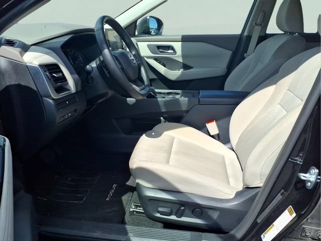 Used 2025 Nissan Rogue SV FWD image 18