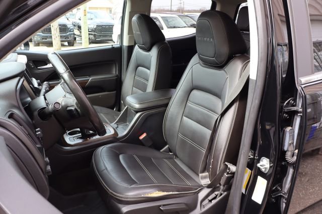 Used 2018 GMC Canyon Denali image 9